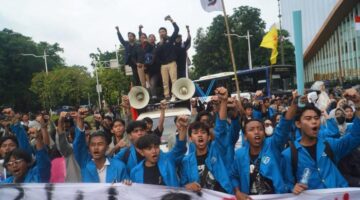 Aksi Unjuk Rasa Memperingati 1 Tahun Pemerintahan Prabowo-Gibran di Jakarta, Berjalan Aman dan Kondusif